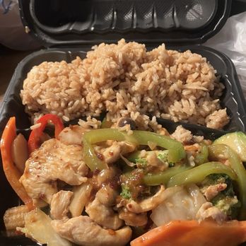 The Big Wok - Hunan style chicken - Chinese Near Me - Denton, Texas