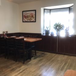 Guh Sung Chinese Restaurant - Interior. Yeah, it's not terribly interesting.