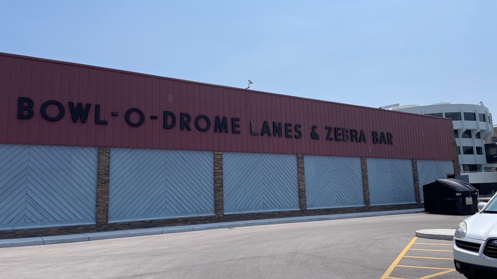 ZEBRA LOUNGE Updated September 2024 22 Photos & 23 Reviews 522