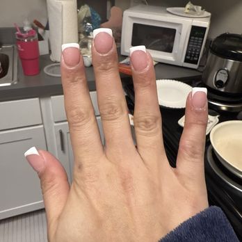 Lavish Nails Salon - Awful uneven and bumpy - Nail Salons Near Me - Martinez, California