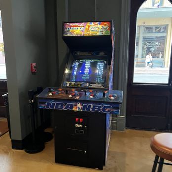 Atlee’s Rally - Sports Bars Near Me - San Antonio, Texas