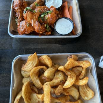 Bubba’s Bones & Brews - Hot wings & fries - Gastropubs Near Me - Cathedral City, California Bubba’s Bones & Brews - Hot wings & fries - Gastropubs Near Me - Cathedral City, California