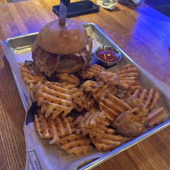 The Git Out - Phatty Melt Burger - Bars Near Me - Austin, Texas The Git Out - Phatty Melt Burger - Bars Near Me - Austin, Texas