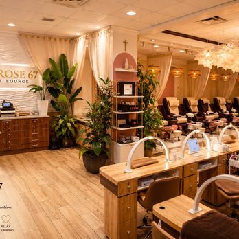 1. Sunny Nails & Spa