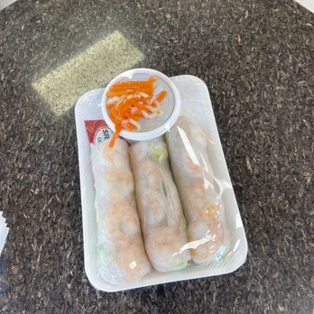 Banh Mi Che Cali - Spring rolls - Vietnamese Near Me - Westminster, California