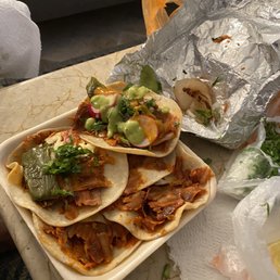 Tacos-al pastor.