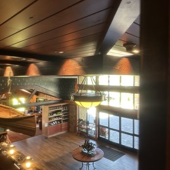 Wayfinder Bishop - Balcony view - Hotels Near Me - Bishop, California