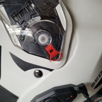 Cycle Gear - The red piece can break, mine did. - Motorcycle Gear Near Me - Huntington Beach, California Cycle Gear - The red piece can break, mine did. - Motorcycle Gear Near Me - Huntington Beach, California