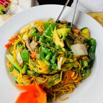 Nan’s Hakka Cuisine - Noodles with veggies - Seafood Near Me - Brampton, Ontario Nan’s Hakka Cuisine - Noodles with veggies - Seafood Near Me - Brampton, Ontario