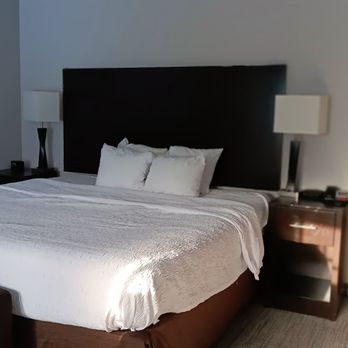 Hampton Inn Fairmont - Hotels Near Me - Fairmont, West Virginia