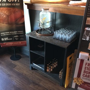 Outback Steakhouse - Water in the lobby - Steakhouses Near Me - Orlando, Florida Outback Steakhouse - Water in the lobby - Steakhouses Near Me - Orlando, Florida