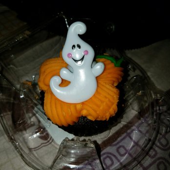 Paris Baguette - 2016 Halloween Cupcakes - Bakeries Near Me - Flushing, New York