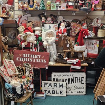 Clao's Gifts - Christmas items - Tanning Near Me - Checotah, Oklahoma
