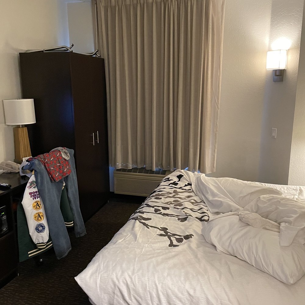 The bed! The bed!