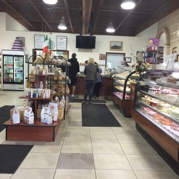 Irene's Celebrity Cakes - Inside the bakery - Bakeries Near Me - Mississauga, Ontario Irene's Celebrity Cakes - Inside the bakery - Bakeries Near Me - Mississauga, Ontario