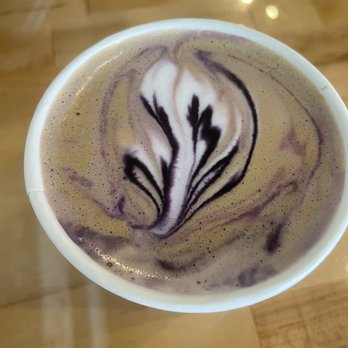 Ali'i Coffee - Honolulu - Taro ube latte - Coffee & Tea Near Me - Honolulu, Hawaii