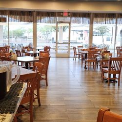 Henhouse Cafe - Indoor seating
