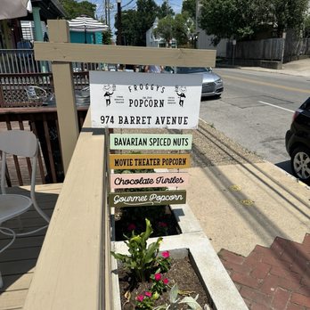 Froggy's Popcorn - Street sign - Popcorn Shops Near Me - Louisville, Kentucky