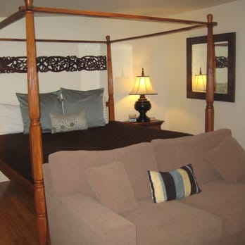 Paia Inn - Junior Suite Room #10 - Hotels Near Me - Paia, Hawaii