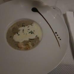 Gravelier - Carpaccio de champignons forestiers, ravioles de foie gras et langoustines rotis