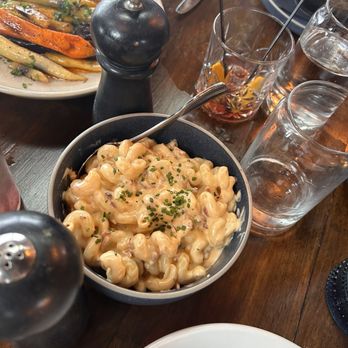 Walnut Kitchen - Bacon Mac and cheese - Southern Near Me - Maryville, Tennessee Walnut Kitchen - Bacon Mac and cheese - Southern Near Me - Maryville, Tennessee