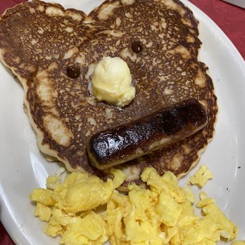 The Chef's Hut - Kids meal with chocolate chip pancake - Breakfast & Brunch Near Me - Boise, Idaho