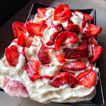 La Masa - Vegan Whipped Cream & Strawberries - Colombian Near Me - Bronx, New York La Masa - Vegan Whipped Cream & Strawberries - Colombian Near Me - Bronx, New York