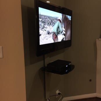 TV Guy Jay - Wires are concealed neat and tidy - Home Theatre Installation Near Me - Los Angeles, California TV Guy Jay - Wires are concealed neat and tidy - Home Theatre Installation Near Me - Los Angeles, California