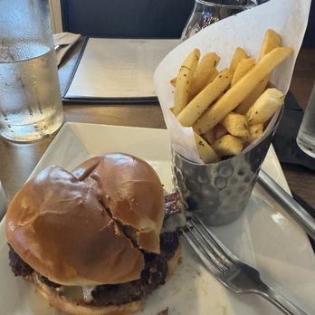 Blue Rook Distillery - The Still Burger - Distilleries Near Me - Danville, Kentucky