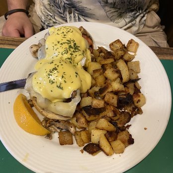 Frog Pond - Breakfast & Brunch Near Me - North Redington Beach, Florida Frog Pond - Breakfast & Brunch Near Me - North Redington Beach, Florida