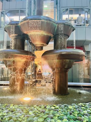 Place Montreal Trust by null