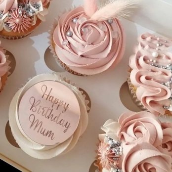 Calumet Bakery - Cupcake example of what to go off of - Bakeries Near Me - Lansing, Illinois