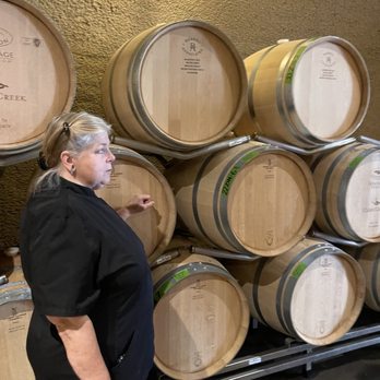Capo Creek Winery - Wine Tasting Room Near Me - Healdsburg, California