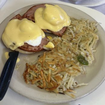 Junes Cafe - Eggs Benedict - Breakfast & Brunch Near Me - Santa Ana, California