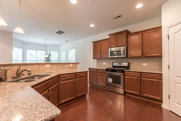 REAL PROPERTY MANAGEMENT CHARLOTTE METRO - 16 Photos - 315 Main St