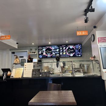GaiNoi - Front Counter - Thai Near Me - Oakland, California