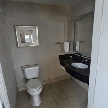 Hilton Garden Inn Jackson Downtown - Hotels Near Me - Jackson, Mississippi