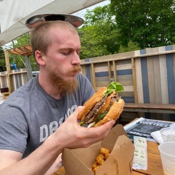 Food For Thought - Impossible Big Mac (Vegan) - Gastropubs Near Me - Cape Neddick , Maine