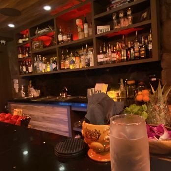 Lava Lounge Waikiki - Tiki Bars Near Me - Honolulu, Hawaii