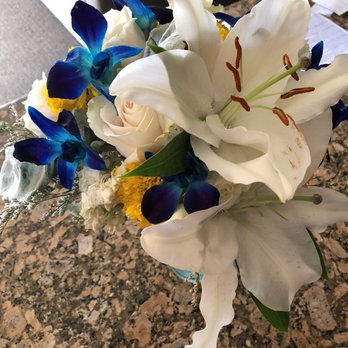 Rose Petals Florist - Florists Near Me - Stateline, Nevada