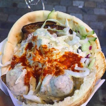 L'As du Fallafel - Falafel with all the fixings - Kosher Near Me - Paris, 75 L'As du Fallafel - Falafel with all the fixings - Kosher Near Me - Paris, 75