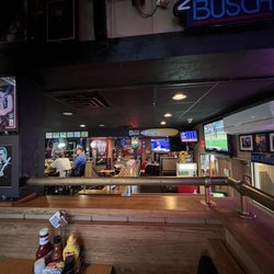 Whitmore Lake Tavern - Inside: nice bar atmosphere