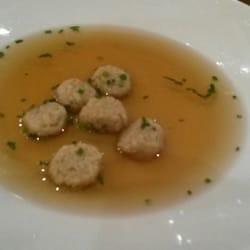 Restaurant Bayerischer Hof - Rinderkraftbrühe
