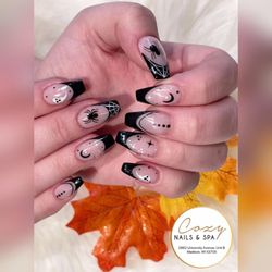 Cozy Nails & Spa - Halloween nail design.