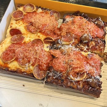 Joyride Pizza - Zoe Roni Pepperoni - Pizza Near Me - San Francisco, California Joyride Pizza - Zoe Roni Pepperoni - Pizza Near Me - San Francisco, California