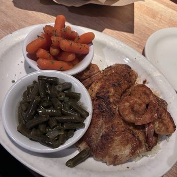 Cheddar's Scratch Kitchen - Blackened Creamy Garlic Tilapia & Shrimp, Alfredo on the side - Comfort Food Near Me - Omaha, Nebraska