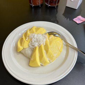 Family Thai Restaurant - Mango sticky rice dessert - Thai Near Me - Tulsa, Oklahoma
