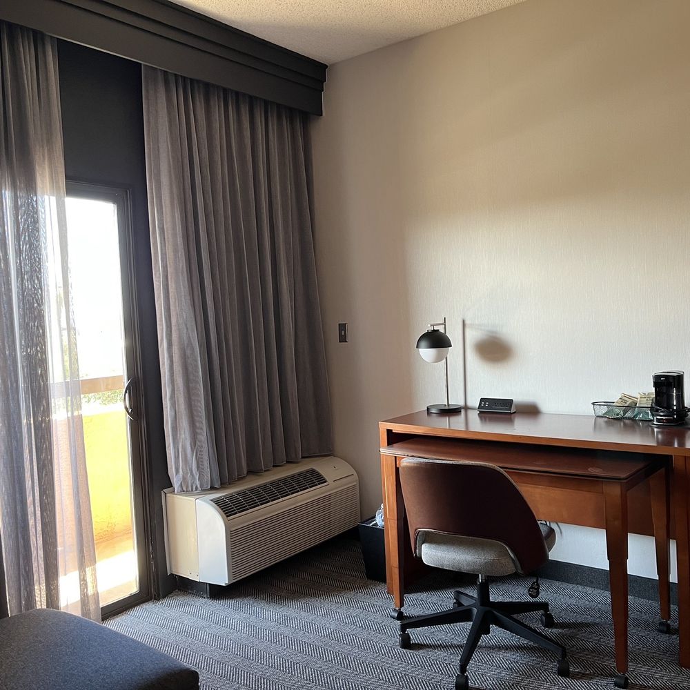Courtyard by Marriott Phoenix North - Hotels Near Me - Phoenix, Arizona Courtyard by Marriott Phoenix North - Hotels Near Me - Phoenix, Arizona