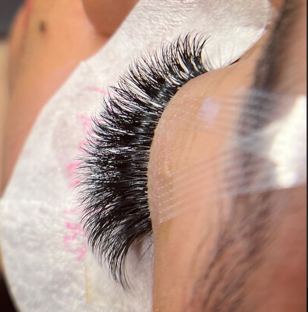 High Beauty Studio Logo