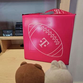 T-Mobile Experience Store - Thank you, T-Mobile Tuesdays! - Mobile Phones Near Me - Aiea, Hawaii T-Mobile Experience Store - Thank you, T-Mobile Tuesdays! - Mobile Phones Near Me - Aiea, Hawaii